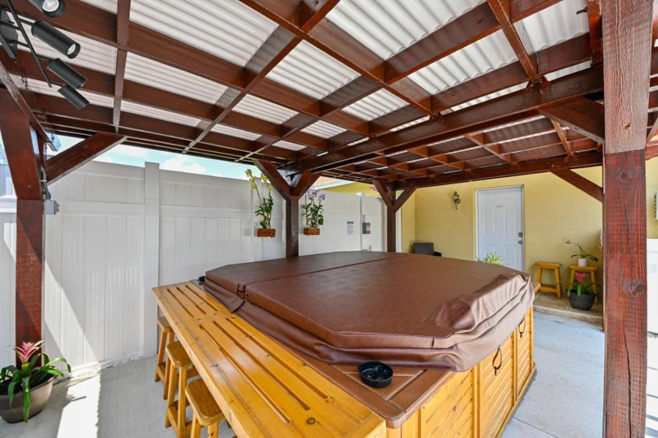 Paradise In Brandon With Luxurious 6 Person Spa Exterior foto